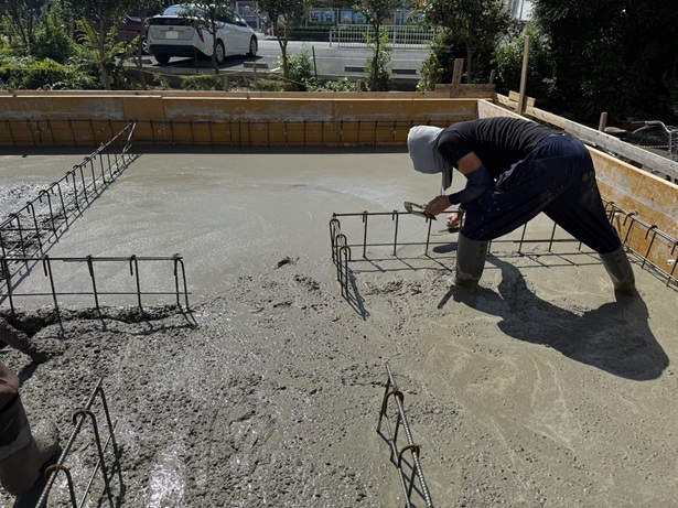 基礎コンクリートの耐圧盤打設工事